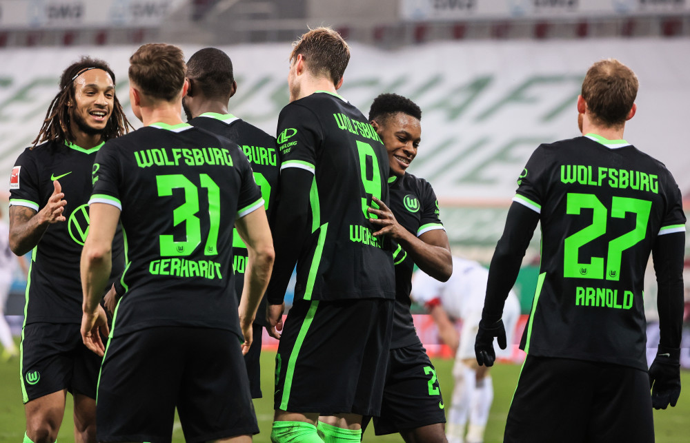 沃尔夫斯堡球员团结一致,为荣耀而战的简单介绍 沃尔夫斯堡球员团结一致,为荣耀而战的简单介绍