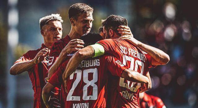 柏林赫塔队新赛季状态神勇,德甲前四固守 柏林赫塔队新赛季状态神勇,德甲前四固守