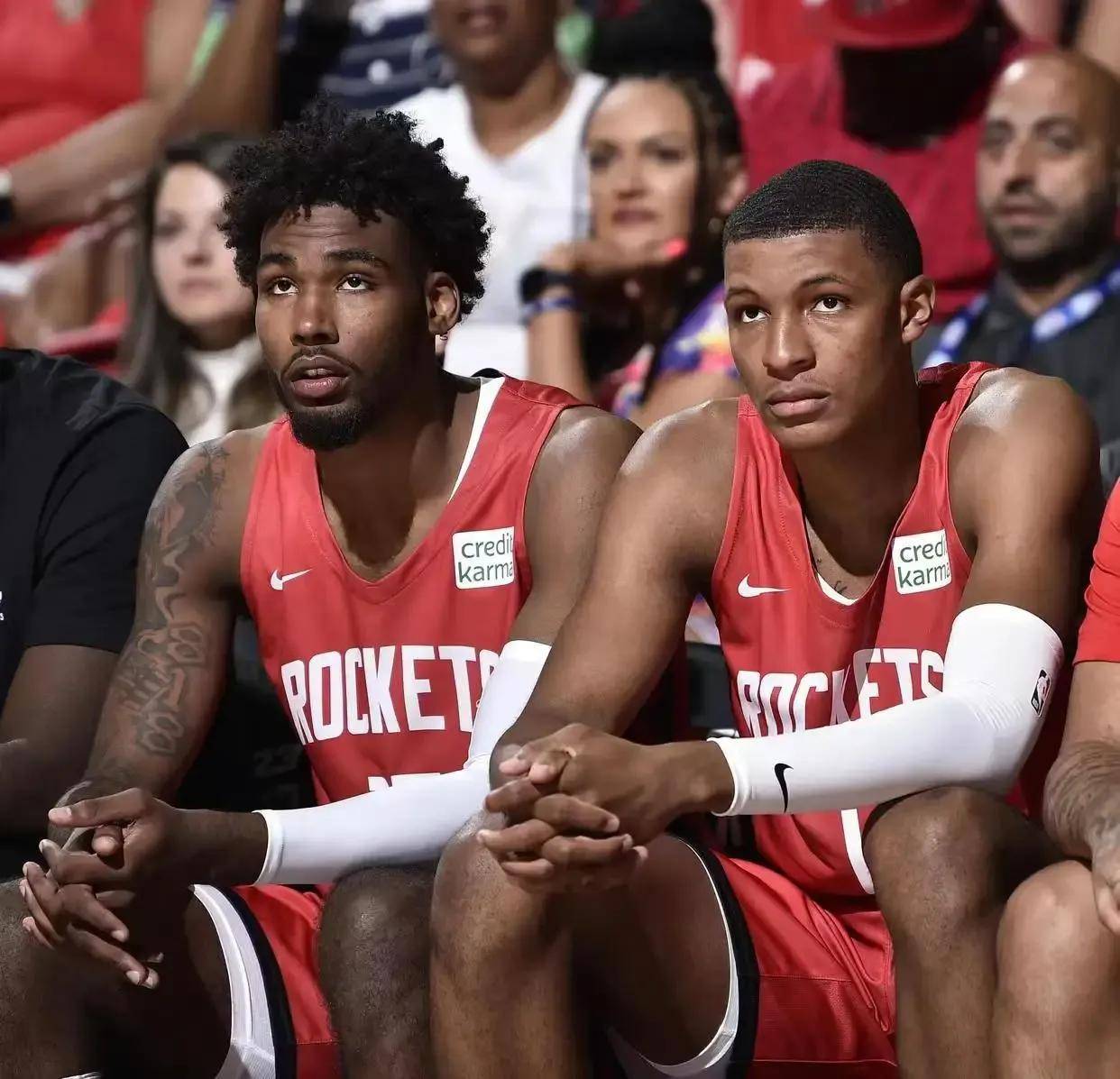 墨西哥队心有所属，努力追赶取胜