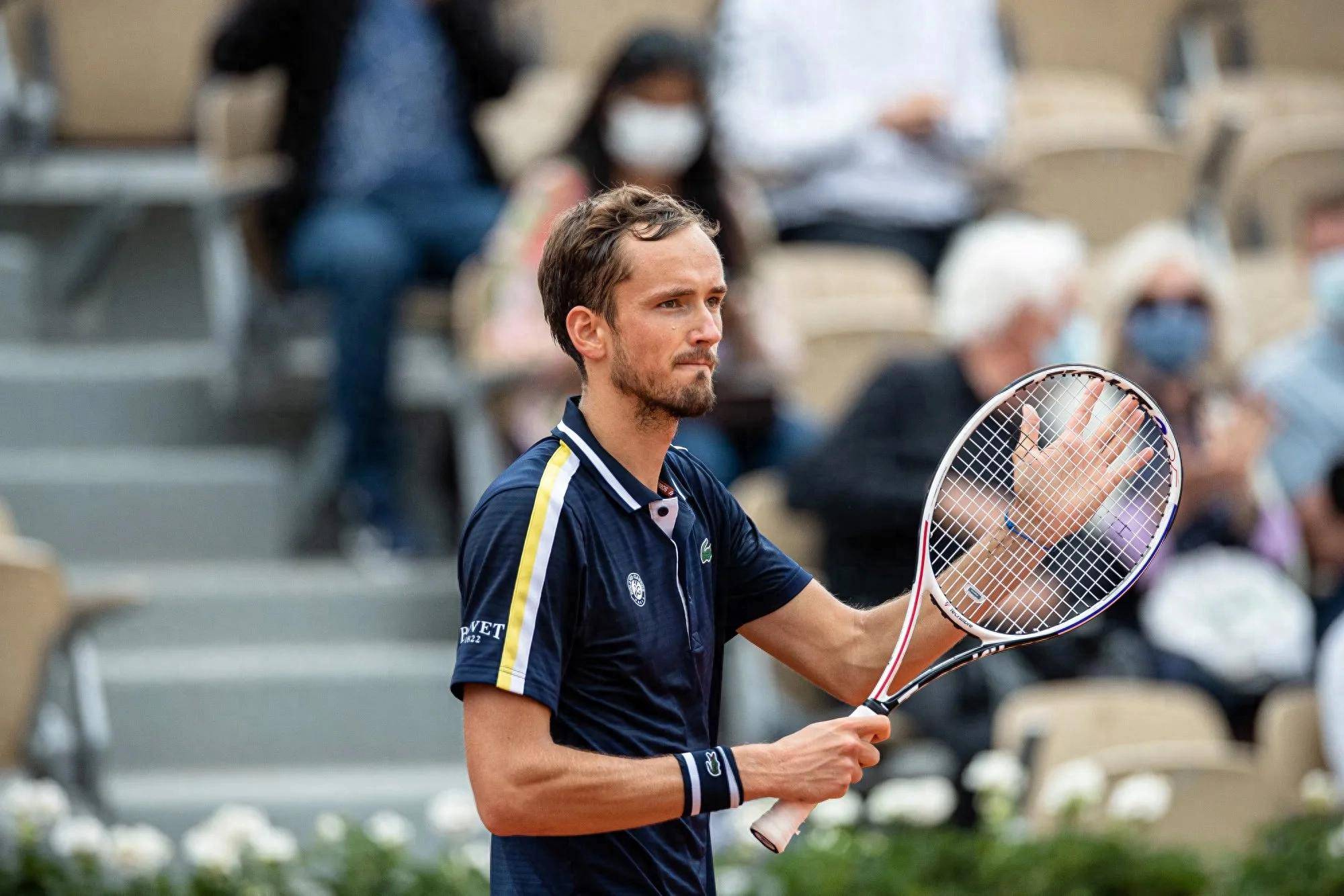 开云体育APP下载-法网翻盘蒙特卡洛大师赛,梅德韦杰夫点燃赛场