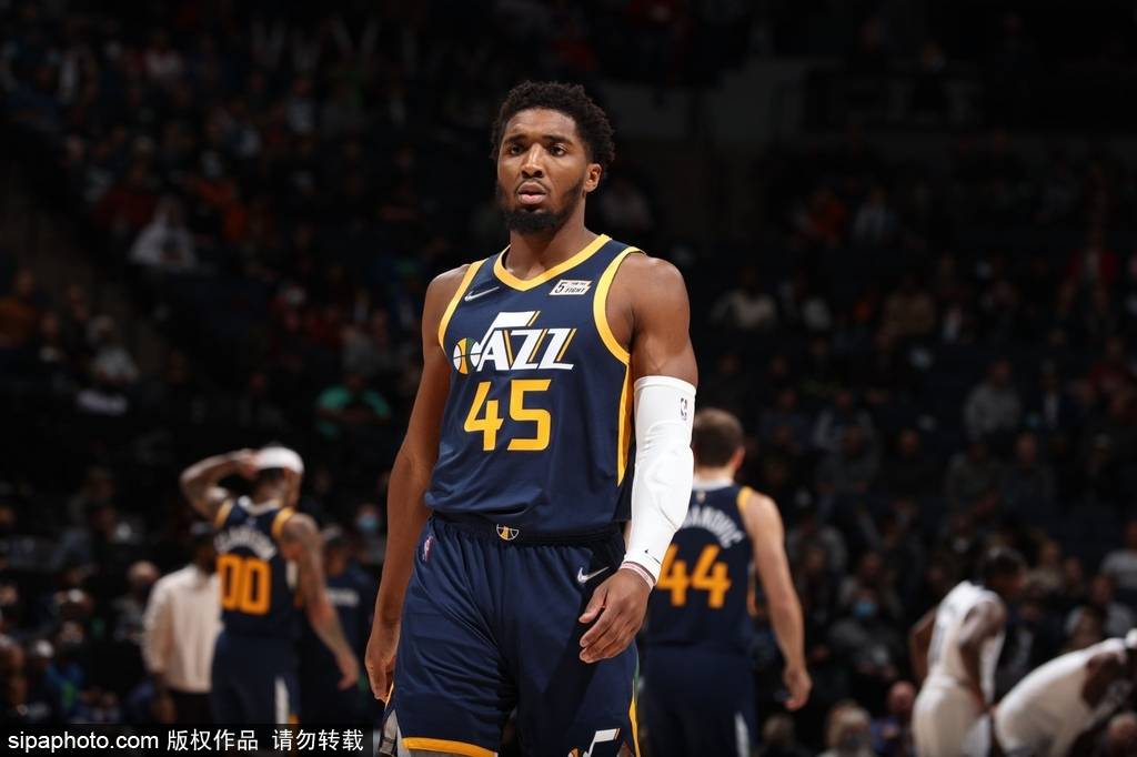 开云APP-雷霆轻取猛龙,米切尔关键制胜