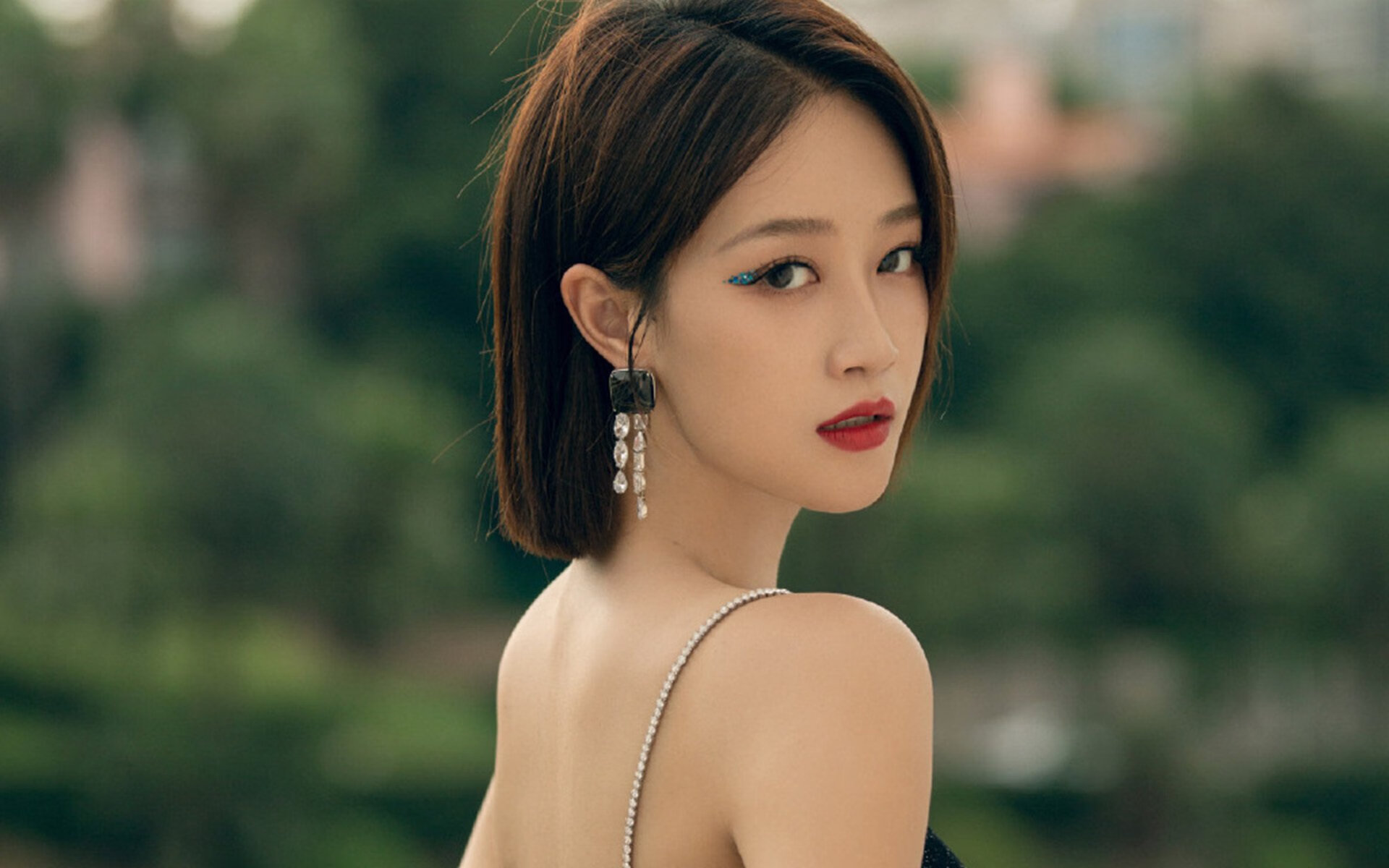 开云体育-领跑者，当篮球生死战遇上F1街道赛的精密操控