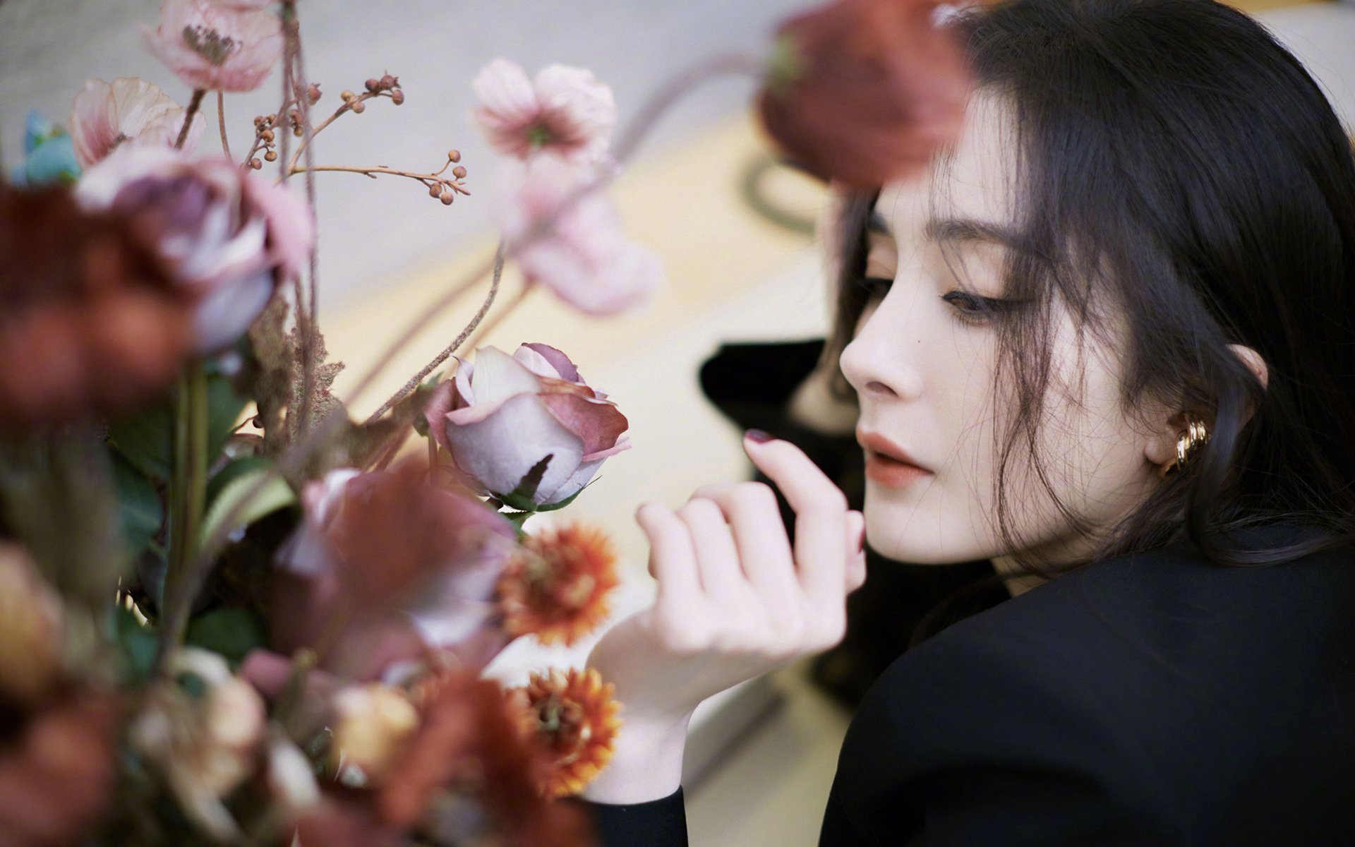 终场哨响,引擎轰鸣,当哈登在F1街道赛接管比赛