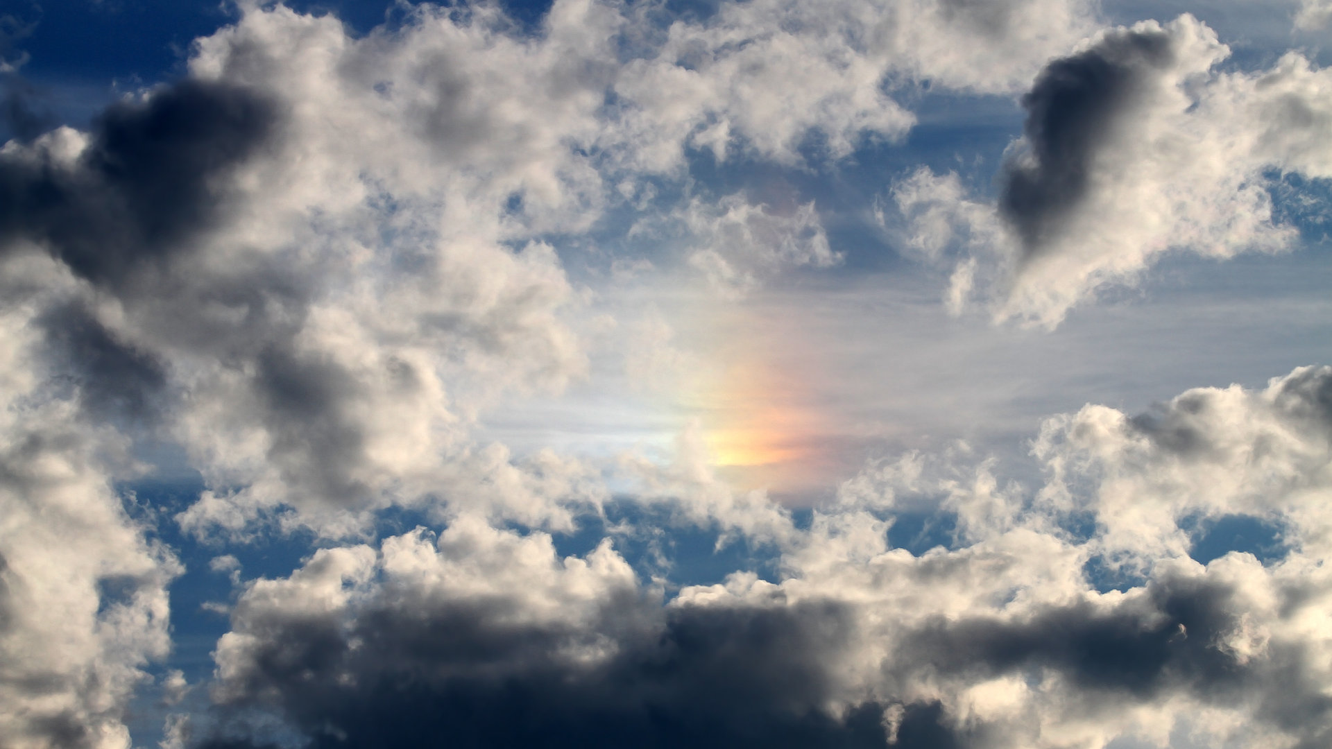 冰与火之歌，当康明斯在南非投出烈焰，阿克在曼城防线写下寒霜诗篇